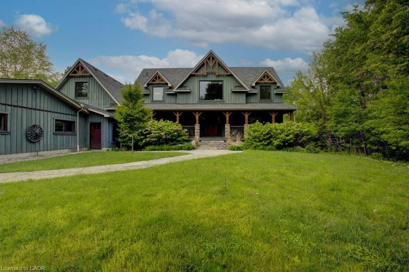 8429 Poplar Sideroad