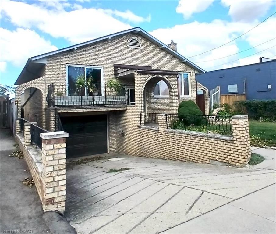 Single Family Residence for sale at 118 Craigroyston Road, Hamilton, ON, L8K 3K1 - Bartonville/Glenview - MLS: 40863953