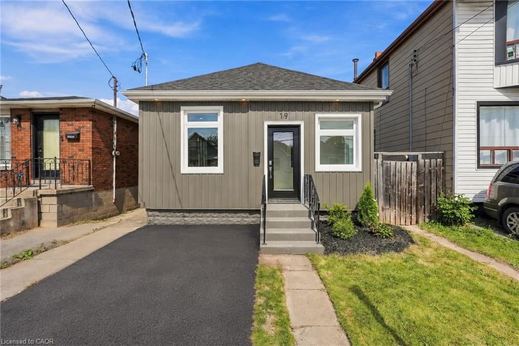 Single Family Residence for sale at 19 Vansitmart Avenue, Hamilton, ON, L8H 3A2 - Homeside - MLS: 40864057