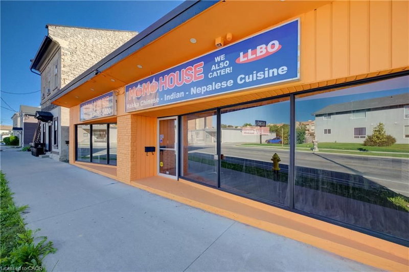 1118 King Street E photo 4