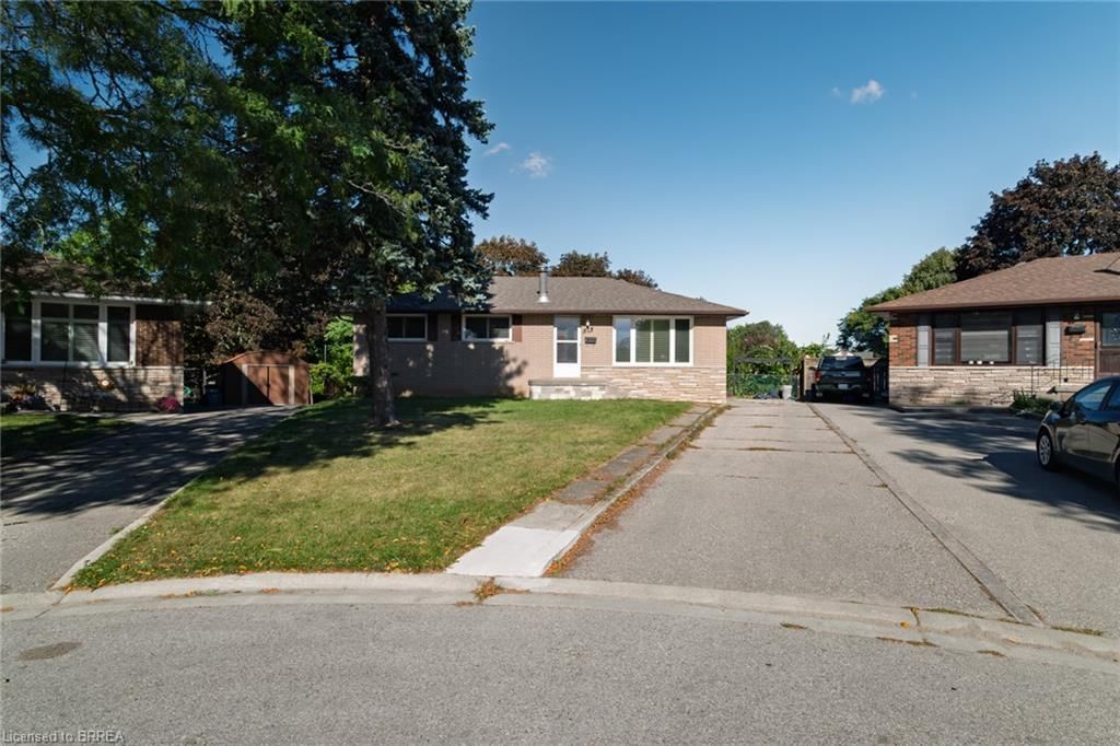 Single Family Residence for sale at 19 Gillrie Court, Brantford, ON, N3R 3A1 - Fairview/Greenbrier - MLS: 40864085