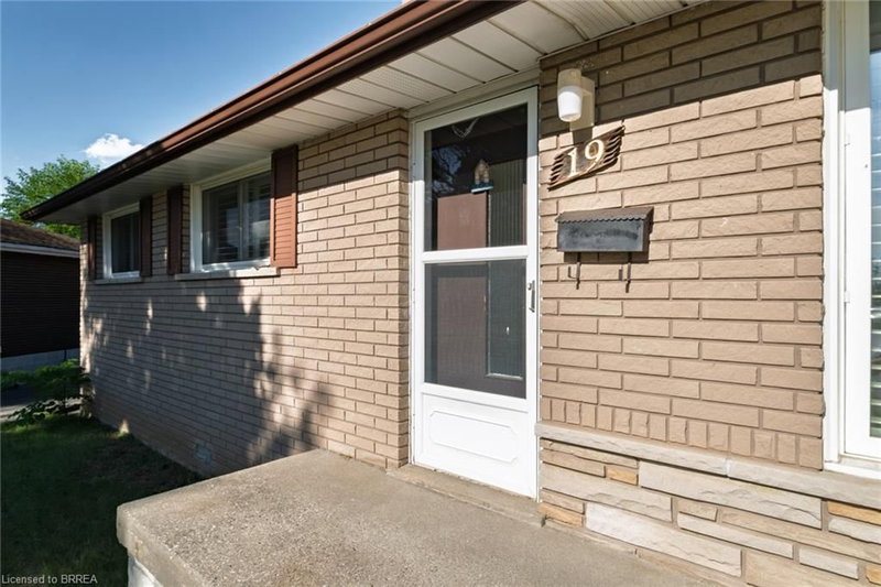19 Gillrie Court photo 4