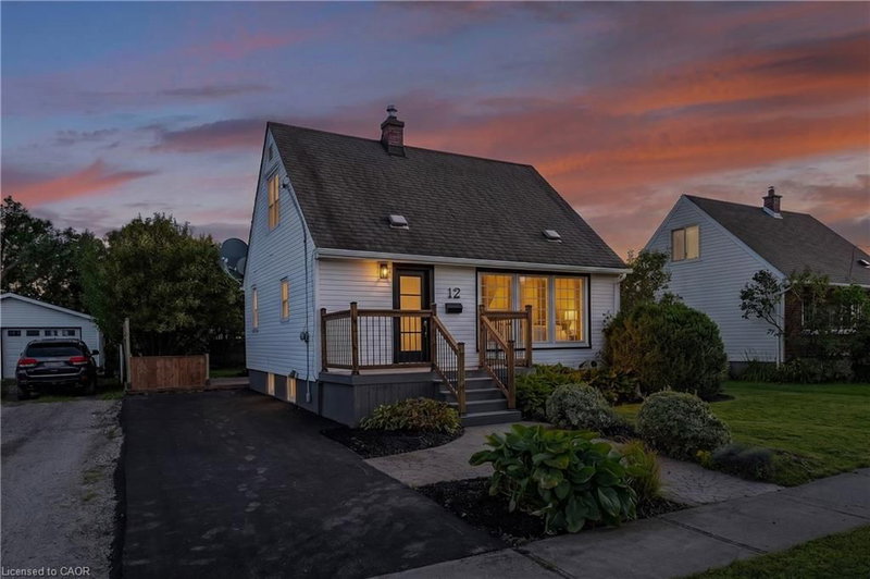 12 Admiral Road