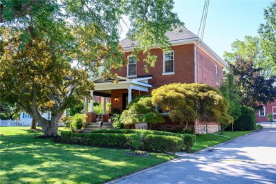 126 Main Street E