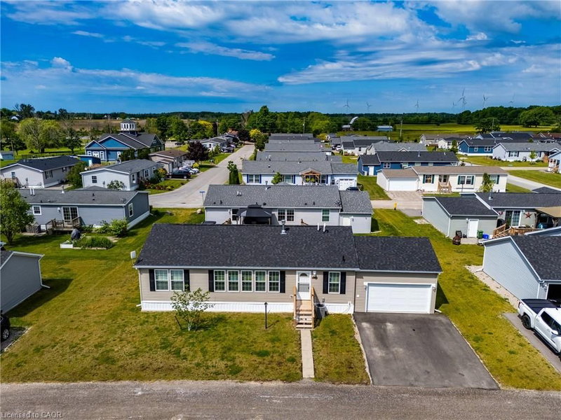 11 Hickory Hollow