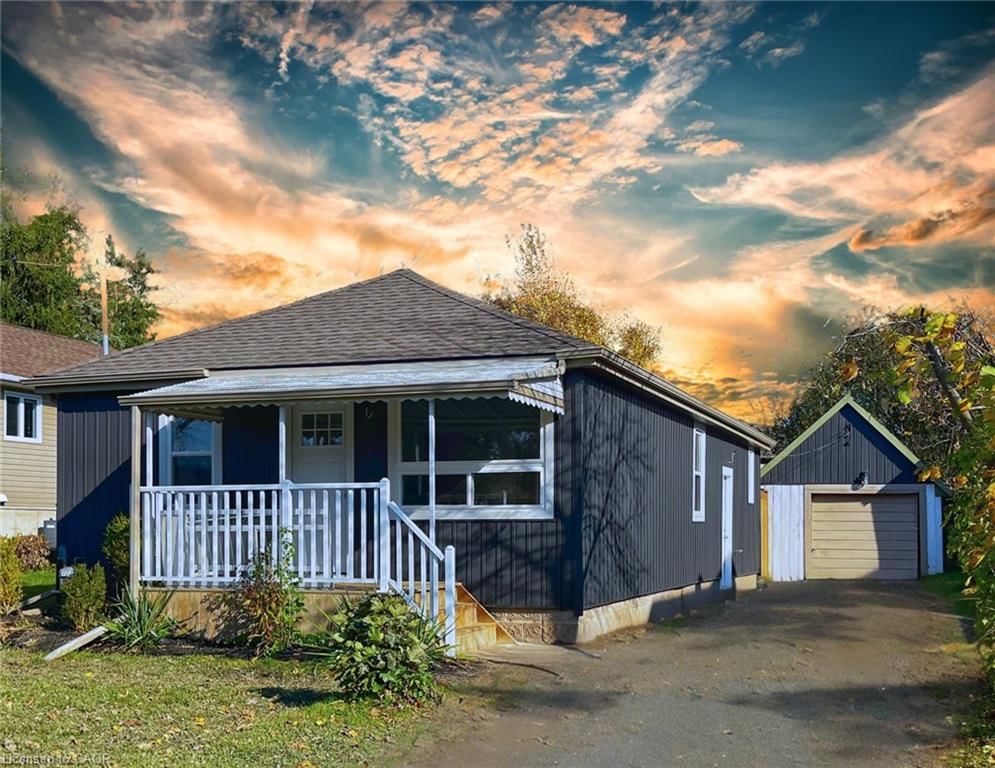 Single Family Residence for lease at 6316 Montrose Road, Niagara Falls, ON, L2H 1L6 - West Wood - MLS: 40864127