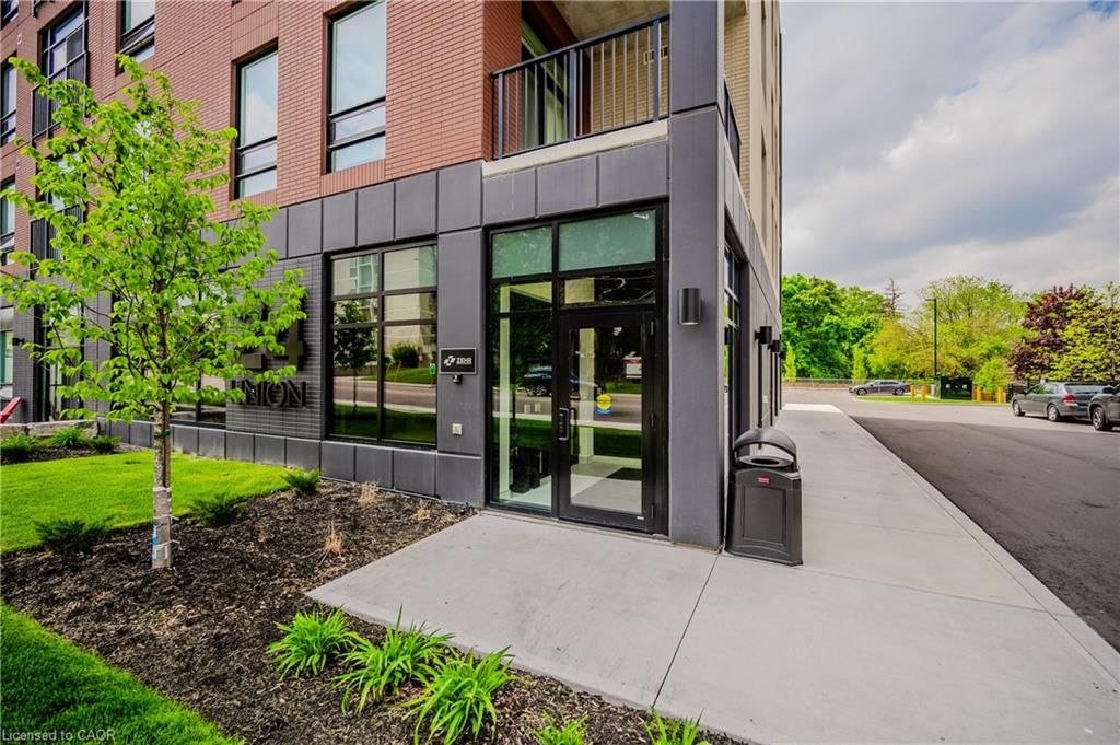 303 - 24 Union Street E 4