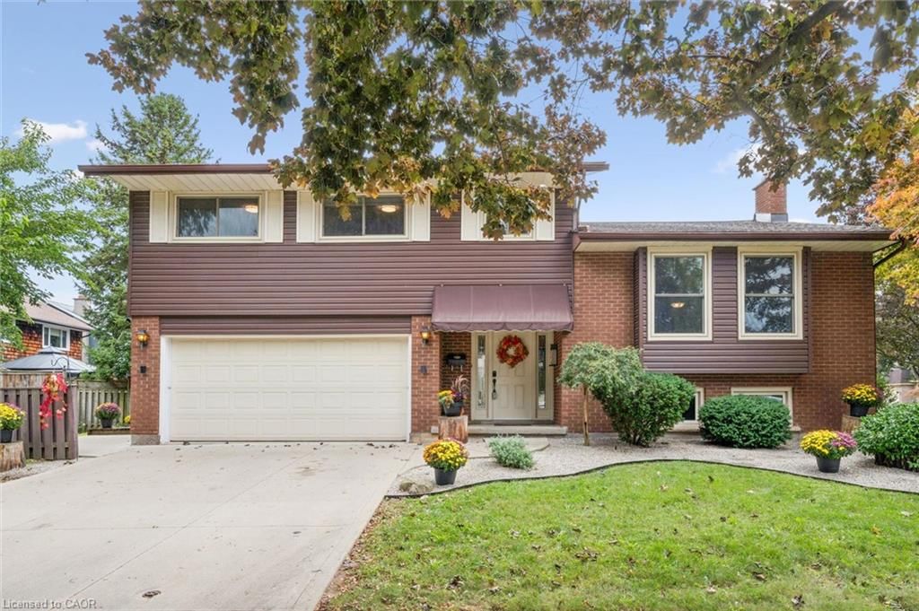 Duplex Up/Down for sale at 21 Colebrook Court, Kitchener, ON, N2E 1Y8 - Laurentian Hills/Country Hills W - MLS: 40864205