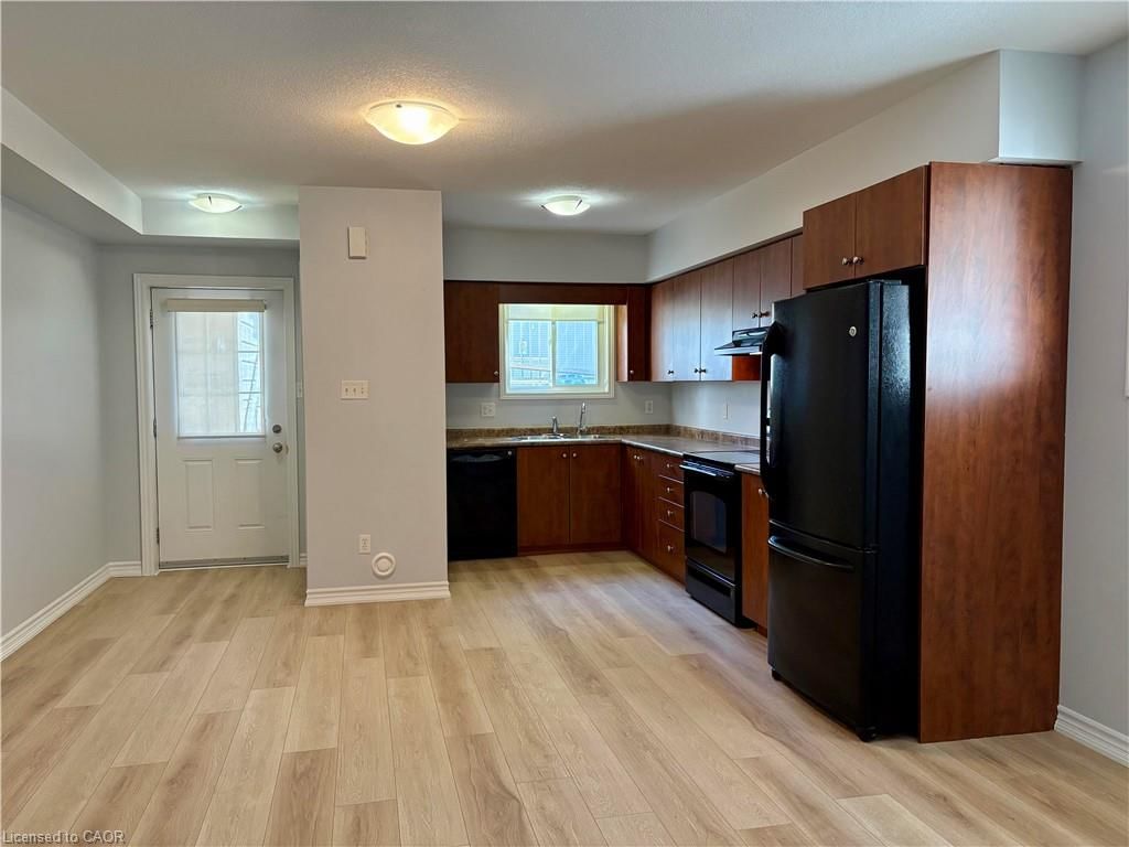 8C - 50 Howe Drive 2