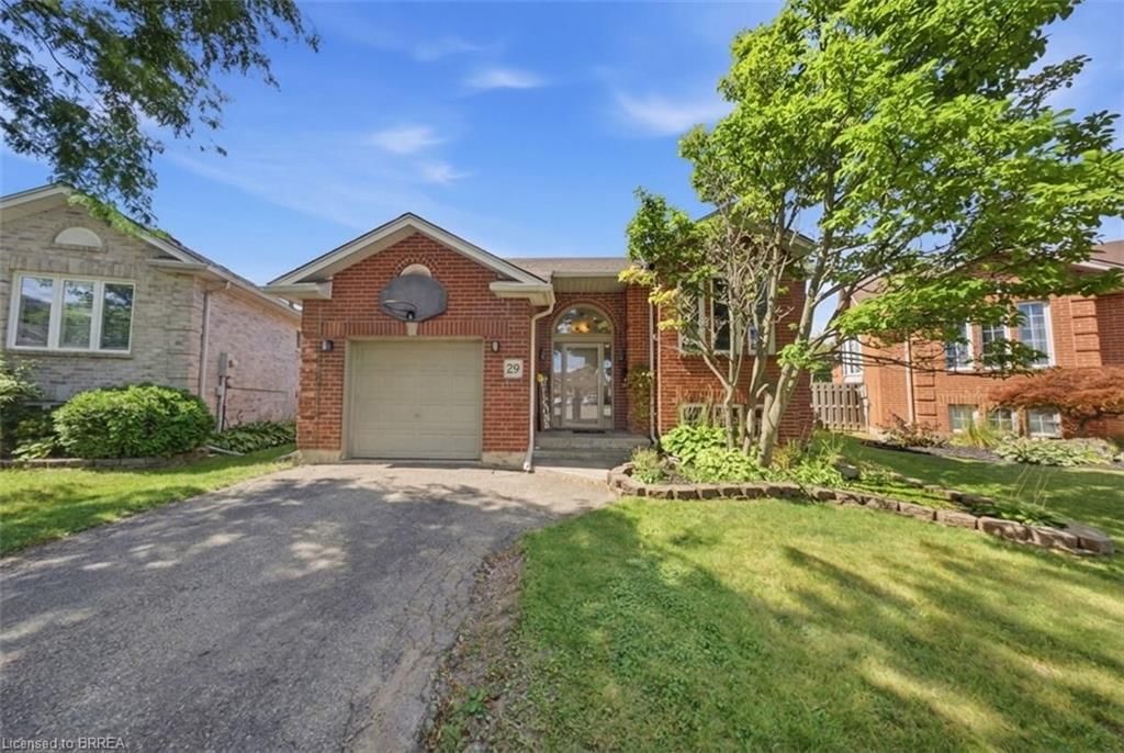 Single Family Residence for sale at 29 Strong Court, Brantford, ON, N3R 7Y4 - Rosedale/Gable Height - MLS: 40864349