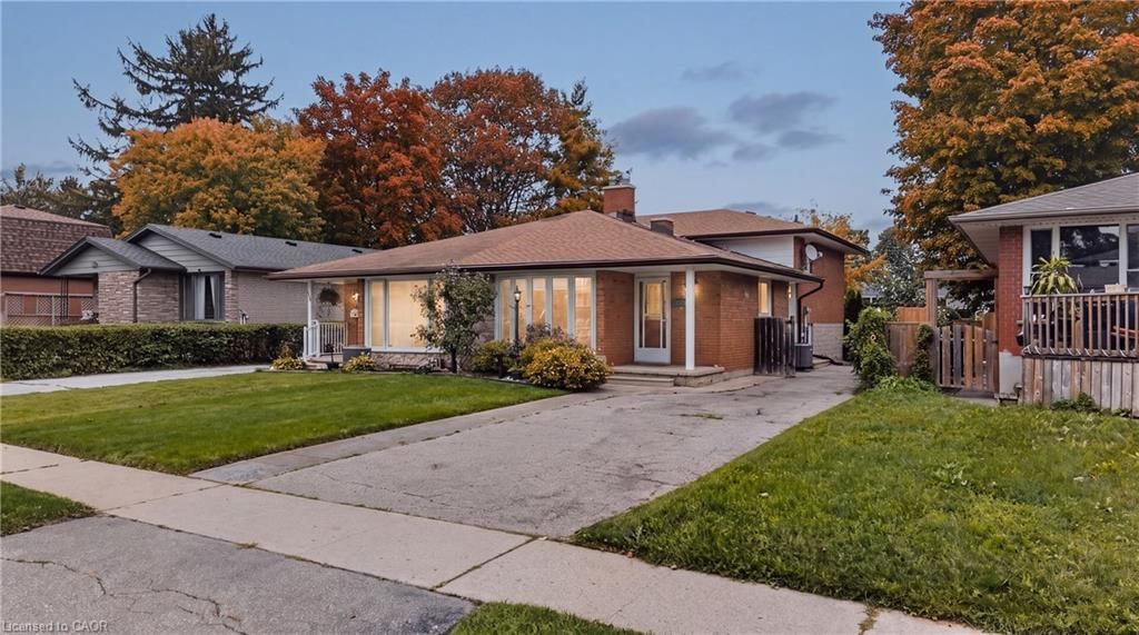 Single Family Residence for sale at 1393 Pineview Avenue, Cambridge, ON, N3H 4K4 - Preston North - MLS: 40864368