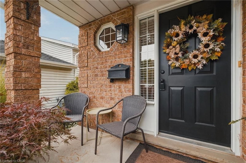 211 Eastforest Trail