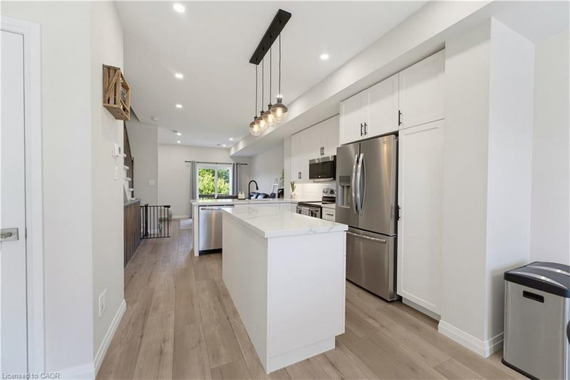 720 Grey Street photo 5