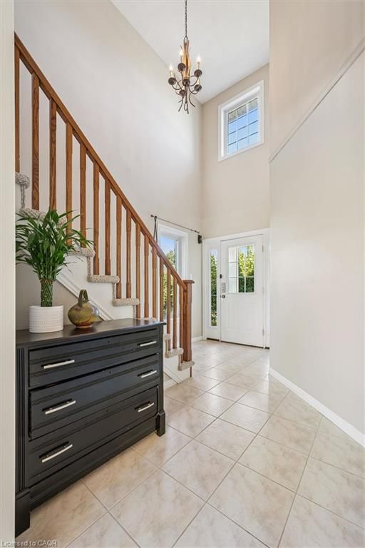 Single Family Residence sold at 3 Hunt Street, Guelph, ON, N1L 1L5 - Pineridge/Westminster Woods - MLS: 40864439