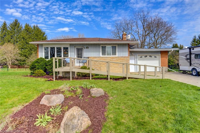 8 Marshall Avenue