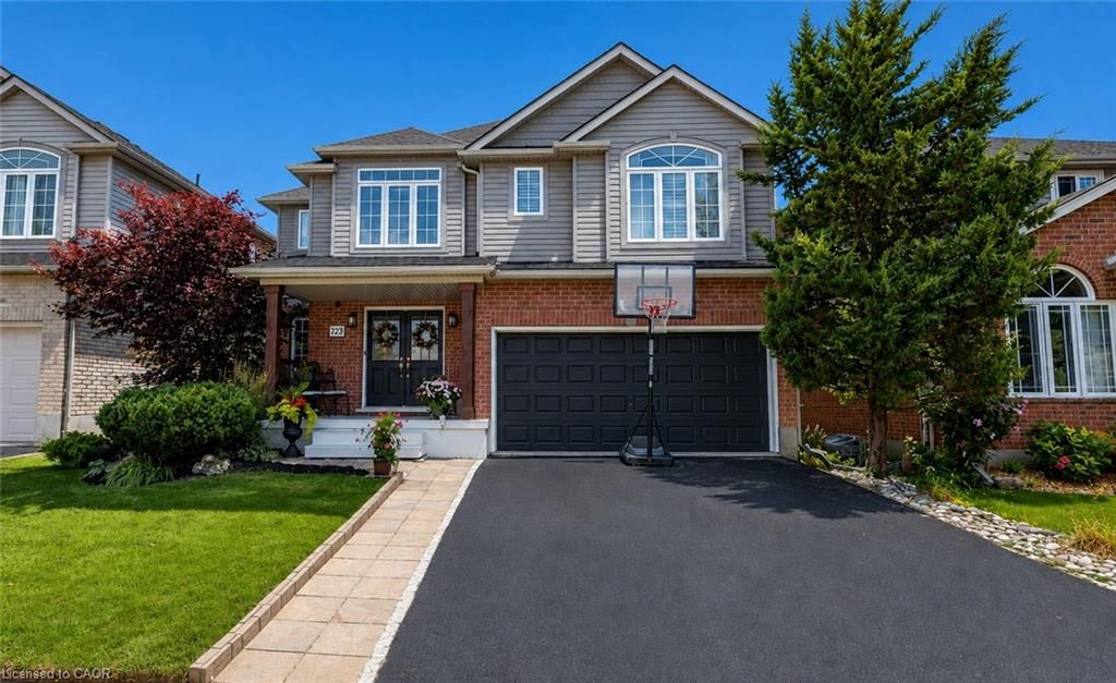 Single Family Residence for sale at 723 Munich Circle, Waterloo, ON, N2V 2N6 - Columbia Forest/Clair Hills - MLS: 40864490