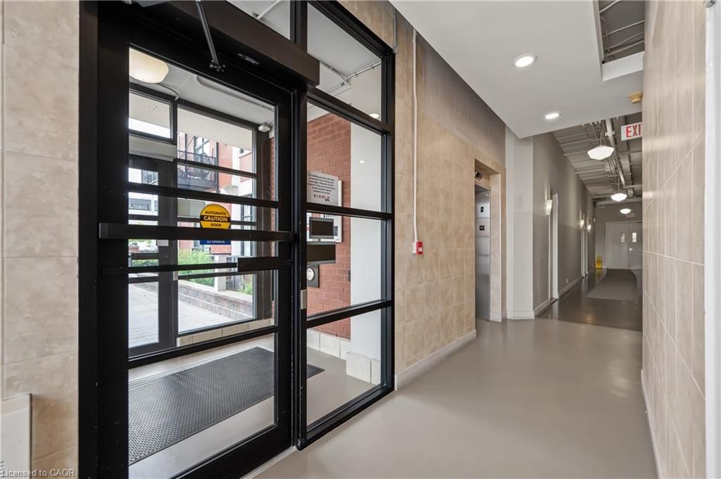 308 - 404 King Street W 4