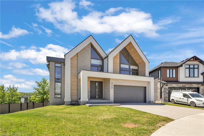 920 Thomas Pedder Court