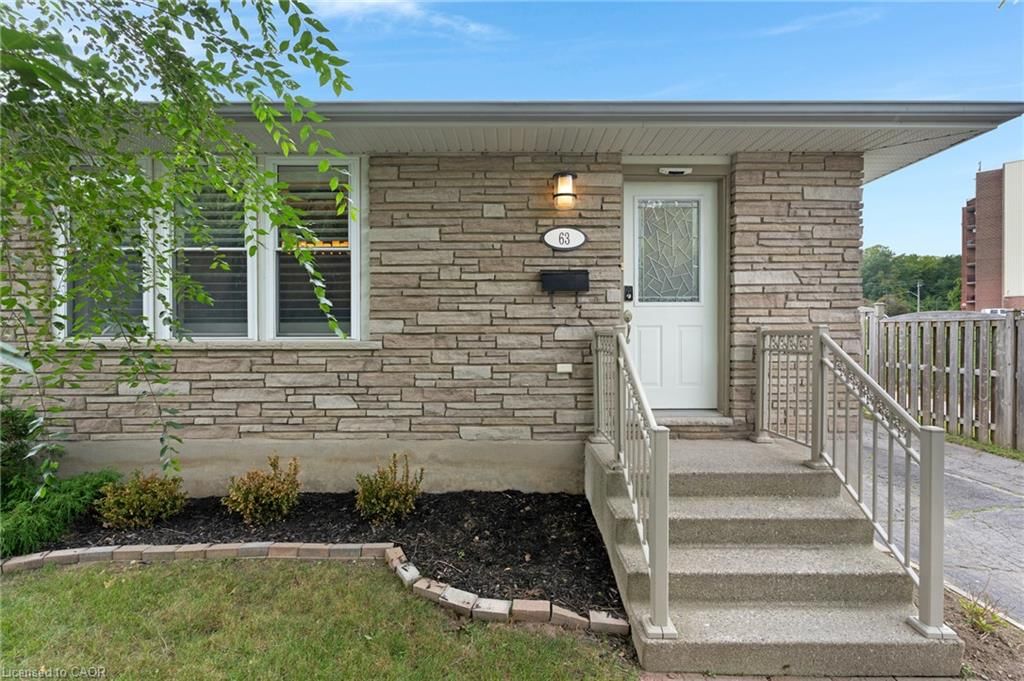 Single Family Residence for sale at 63 Cedarhill Crescent, Kitchener, ON, N2E 1R3 - Alpine Village/Country Hills - MLS: 40864537