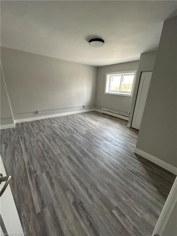 205 - 385 Melvin Avenue, Hamilton 4