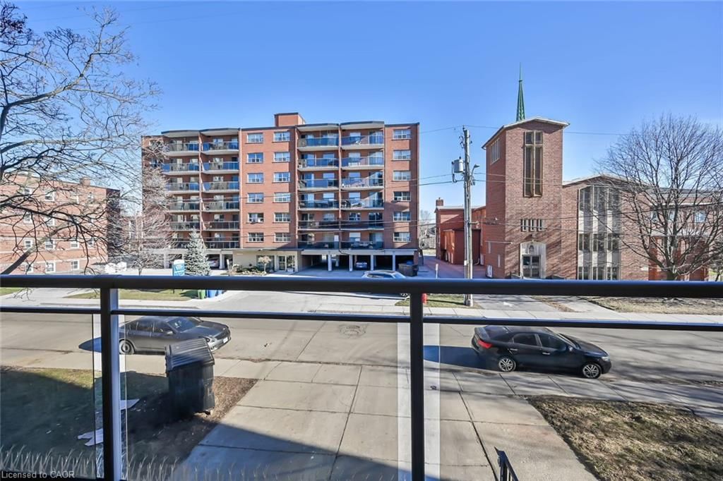 202 - 30 Summit Avenue 2