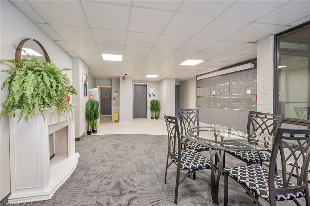 202 - 30 Summit Avenue 4