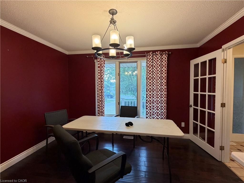 450 Bridge Street W, Waterloo 3