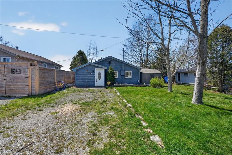 111 Haldimand Rd 17