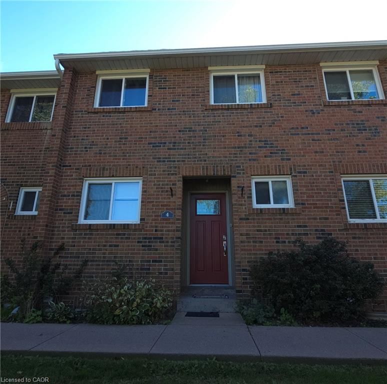4 - 125 Livingston Avenue