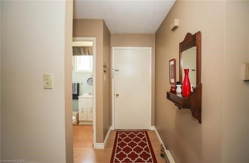 4 - 125 Livingston Avenue