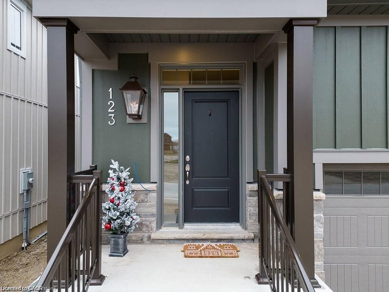 123 Courtland Street