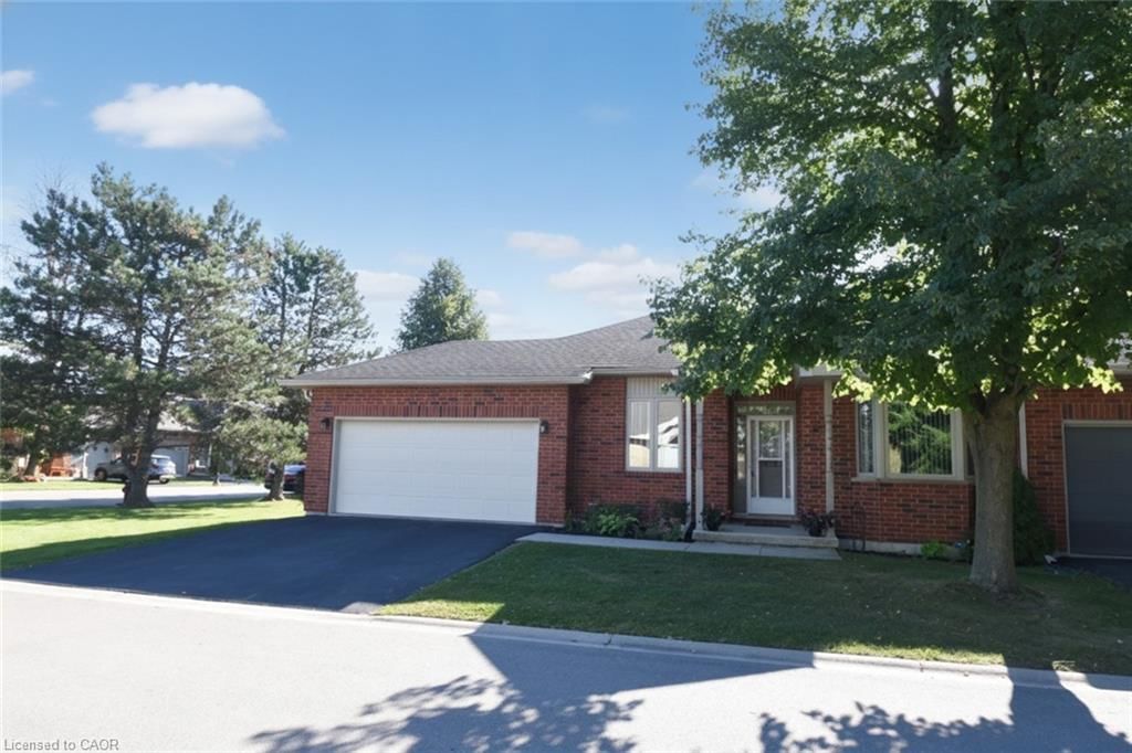 Row/Townhouse for sale at 87 Jenifer Drive, Mount Hope, ON, L0R 1W0 - Rural Glanbrook - MLS: 40864813