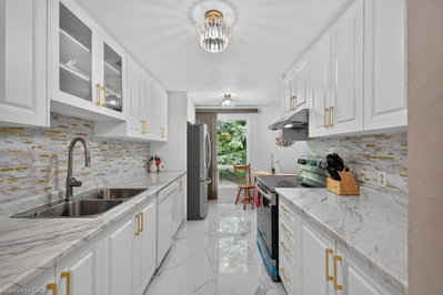 67 Grandridge Crescent