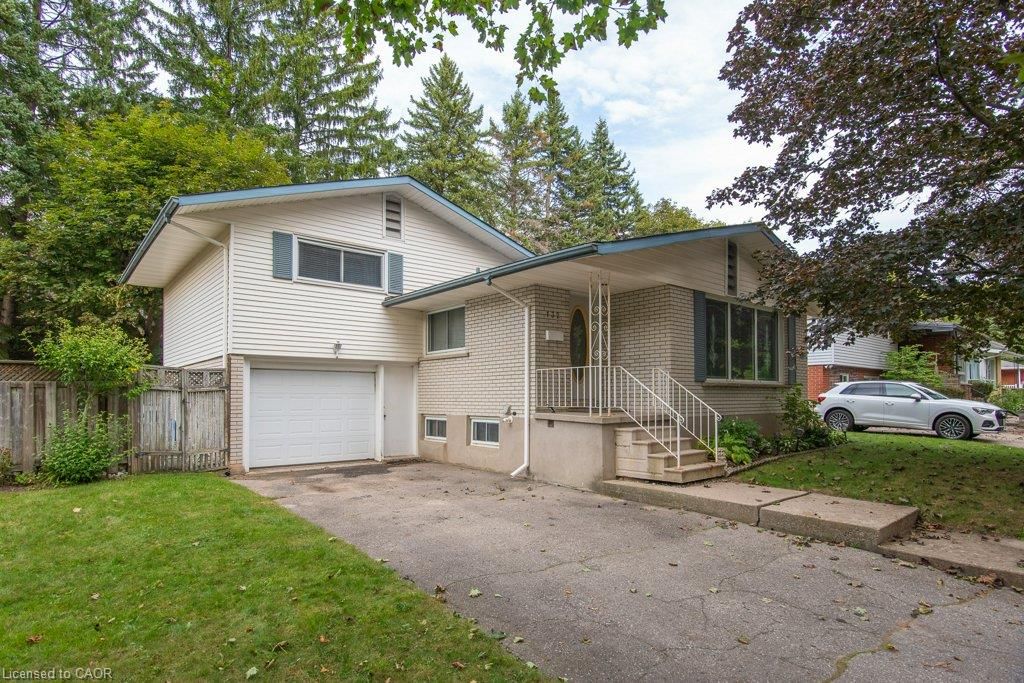 Single Family Residence for sale at 132 Forest Hill Drive, Kitchener, ON, N2M 4G3 - Forest Hill - MLS: 40864874