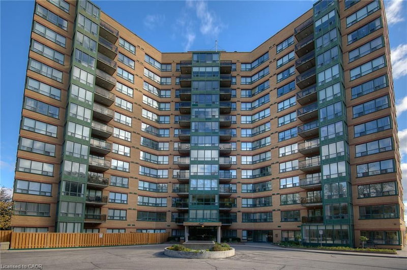 102 - 237 King Street W