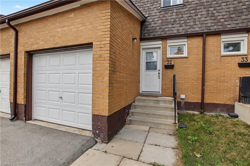 32 - 1444 Upper Ottawa Street