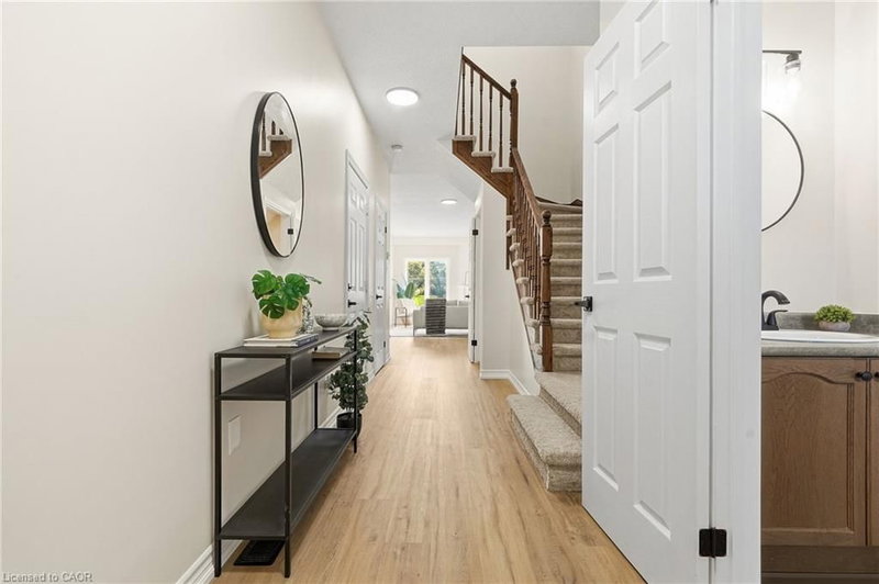 257 Southbrook Drive photo 4