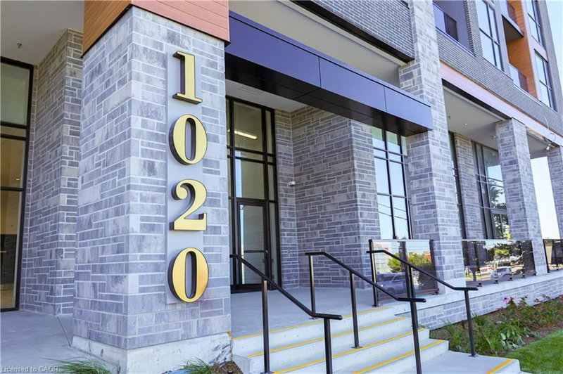 802 - 1020 Upper James Street