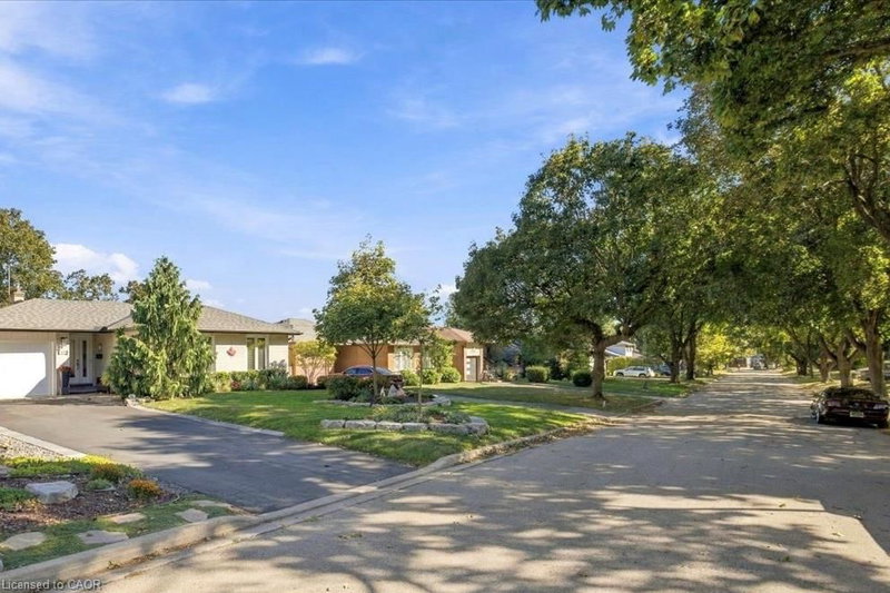 2408 Hereford Crescent