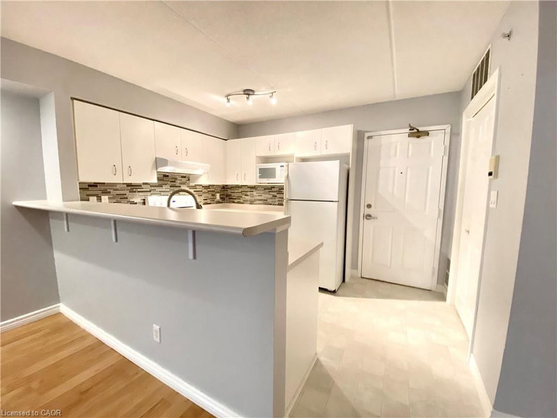 209 - 1450 Bishops Gate
