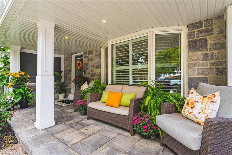 581 Holly Hill Crescent
