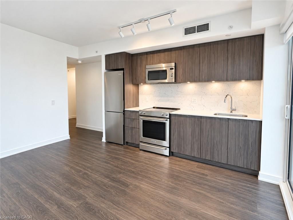 PH2408 - 30 Samuel Wood Way 4