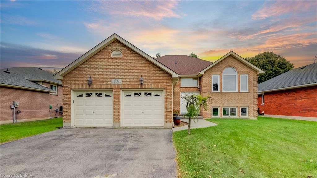 Single Family Residence for sale at 64 Blackfriar Lane, Brantford, ON, N3R 7L3 - Brier Park - MLS: 40865190