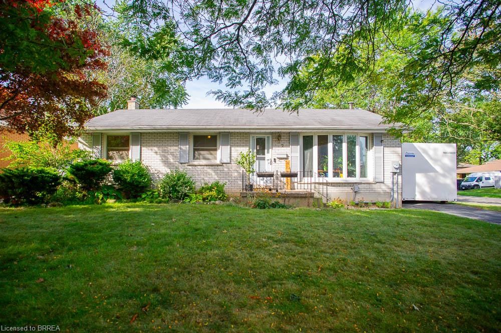Single Family Residence for sale at 2 Morning Dew Drive, Brantford, ON, N3R 3P2 - Brier Park - MLS: 40865211