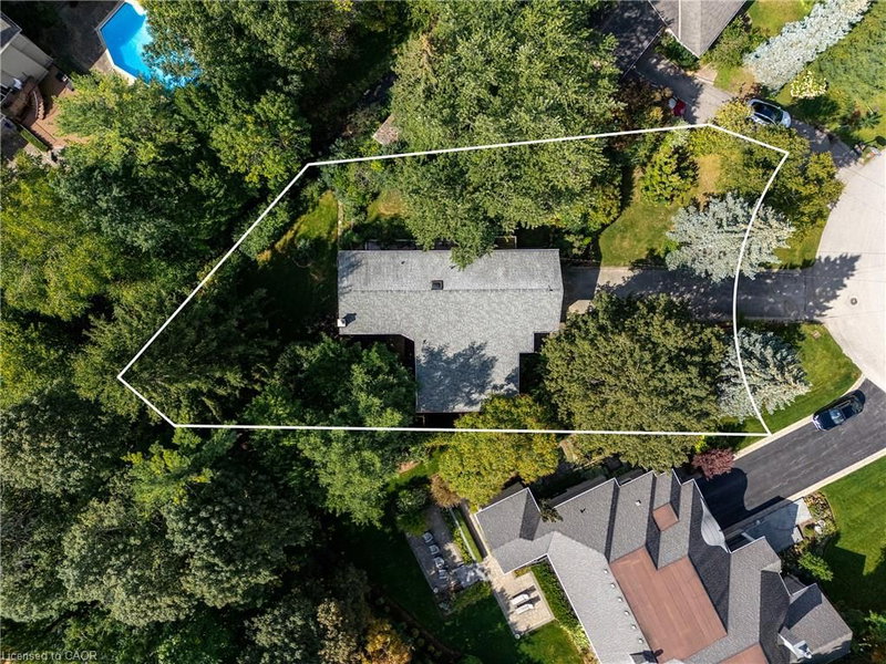 1242 Donlea Crescent