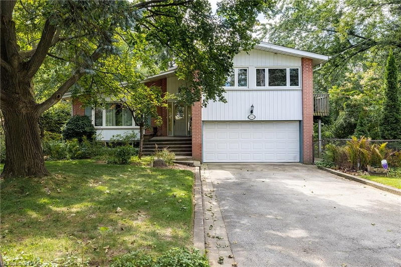 1242 Donlea Crescent photo 4