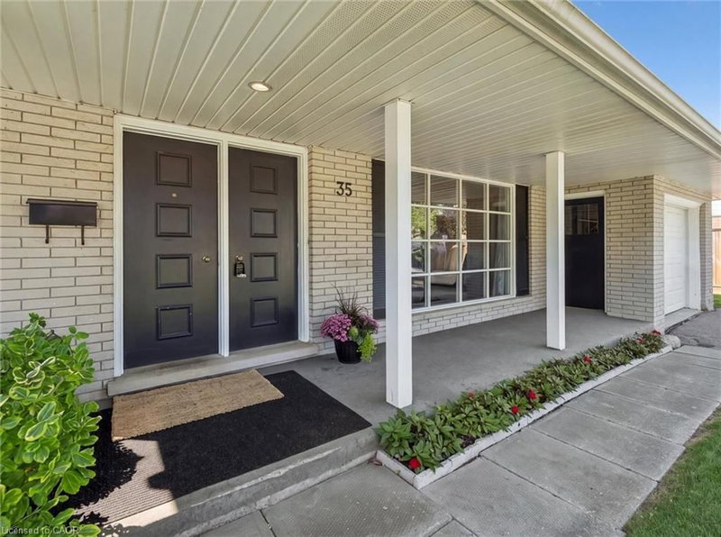 35 Crosby Drive photo 4