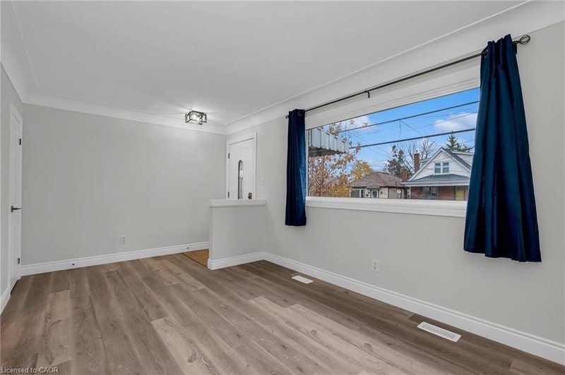 Main - 515 Queensdale Avenue E