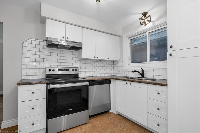 Main - 515 Queensdale Avenue E