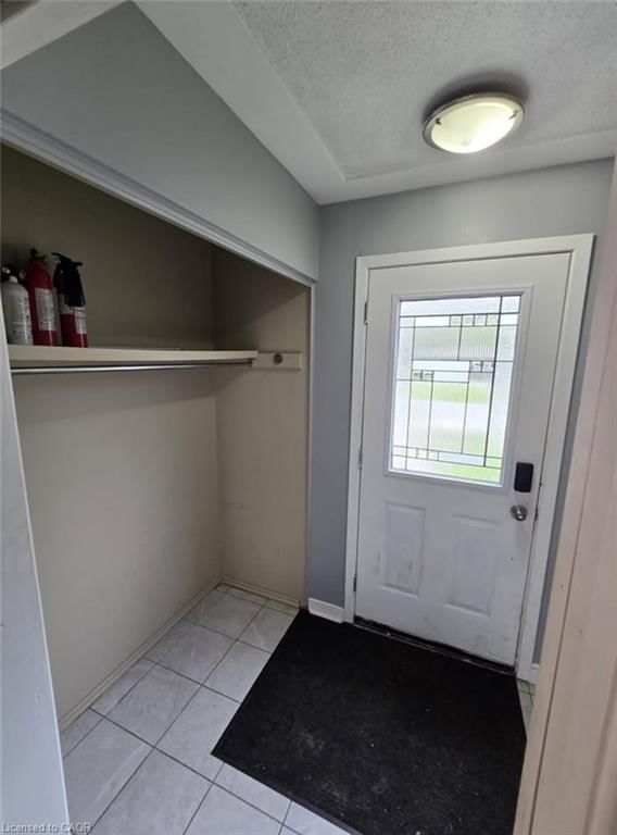 Room 2 - 409 Castlegrove Place